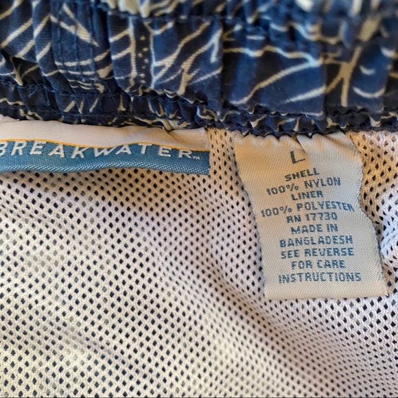 Breakwater Men’s Floral/Bird Printed Swim Short - Picture 6 of 6